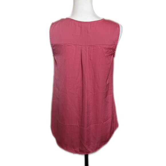 CAbi style #5541 Blush Peony sleeveless blouse, silky feel, lightweight XS - Picture 2 of 8